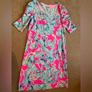 Lilly Pulitzer, elbow sleeve length lobster print dress EUC size extra small